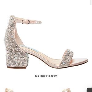 Blue by Betsey Johnson Mari Block Heel size 9.5w